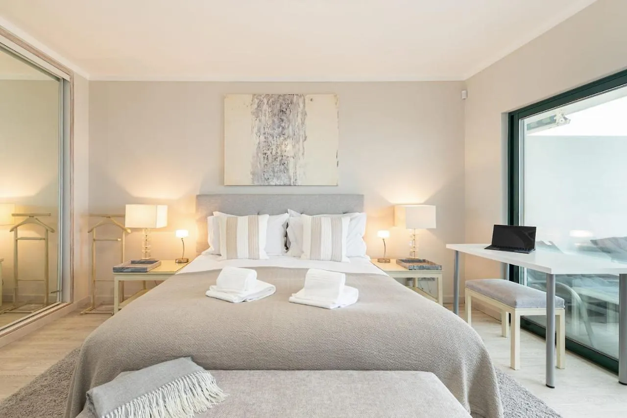 Seaview & Sunsets Apartment Quarteira 0*,  Portugal