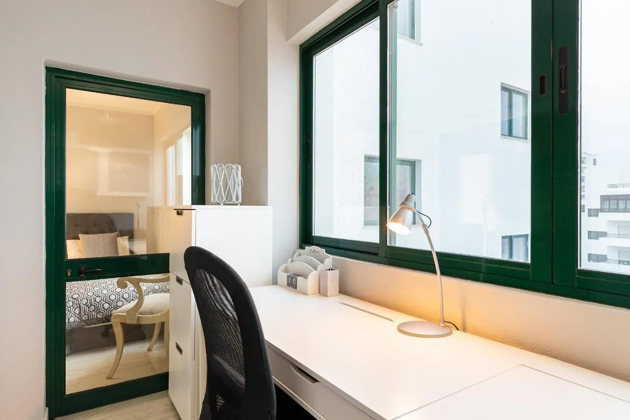 Seaview & Sunsets Apartment Quarteira