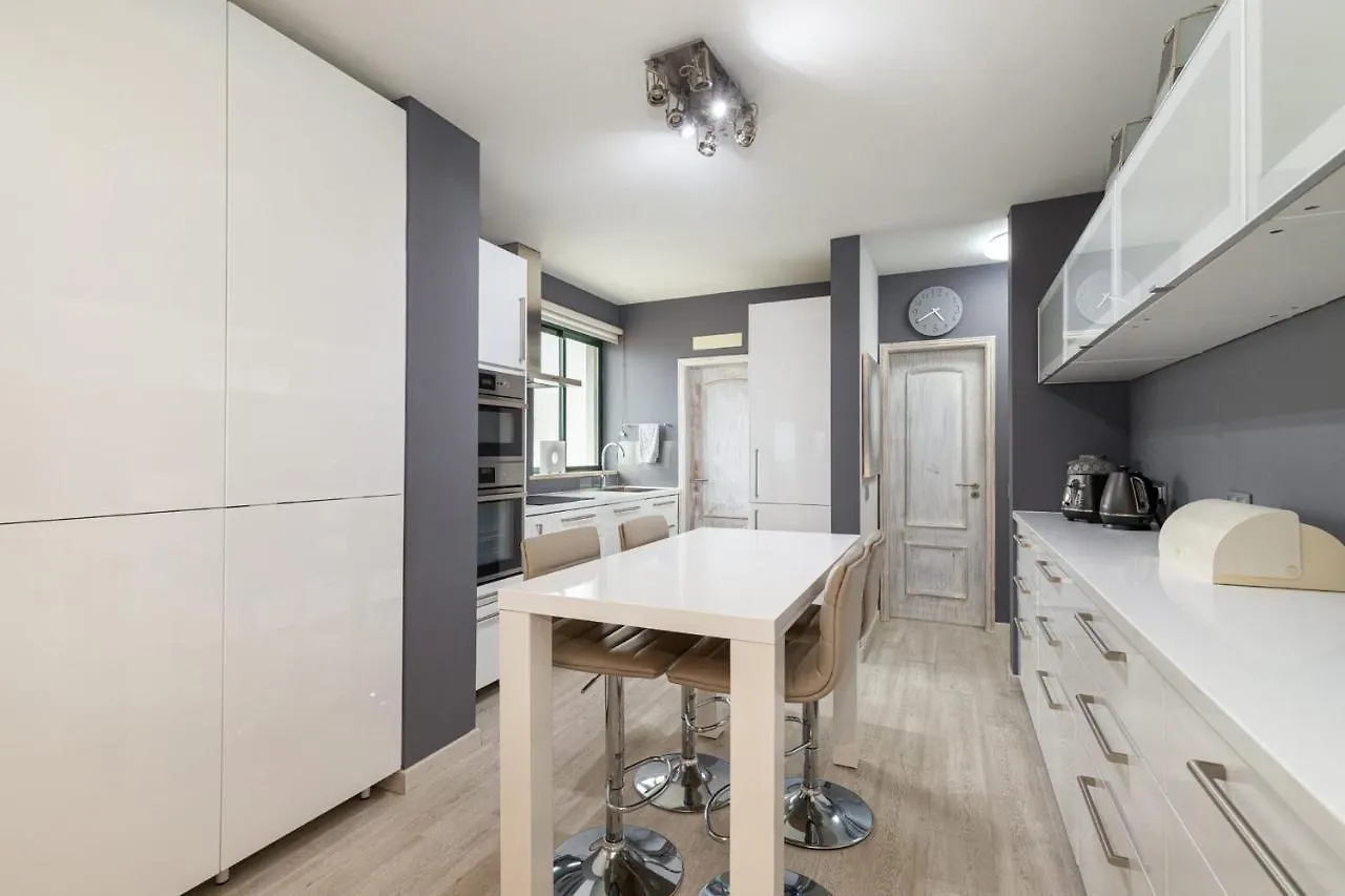 Seaview & Sunsets Apartment Quarteira 0*,
