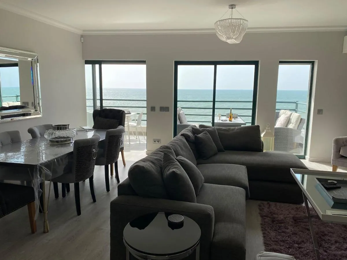 Seaview & Sunsets Apartment Quarteira