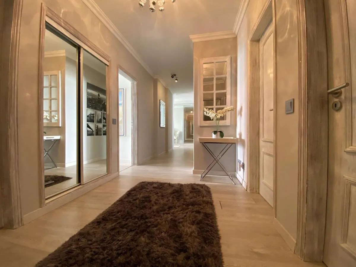 Seaview & Sunsets Apartment Quarteira